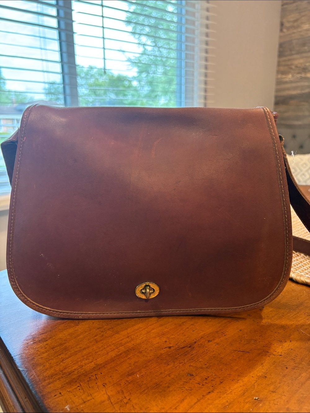 Coach Brown Leather Shoulder Bag with Gold Turn-Lock 1980”s leather bag